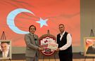 VATAN ÖZ'E İNGİLTERE'DE TÜRKÇE EĞİTİMİNE DESTEK ÖDÜLÜ