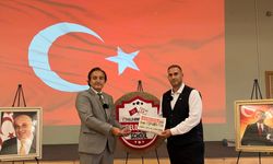 VATAN ÖZ'E İNGİLTERE'DE TÜRKÇE EĞİTİMİNE DESTEK ÖDÜLÜ