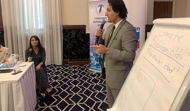 Vatan Öz, Kazakistan Almati’de genç gazetecilere seminer verdi