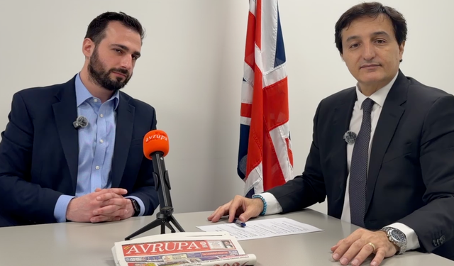 İngiltere Siyasetine Yön verenler ! Alessandro Georgiou