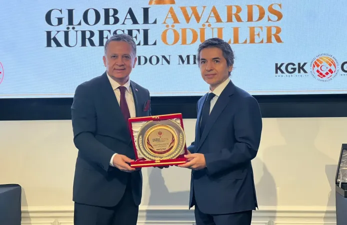 Londra'da KGK dostluk rüzgarı estirdi