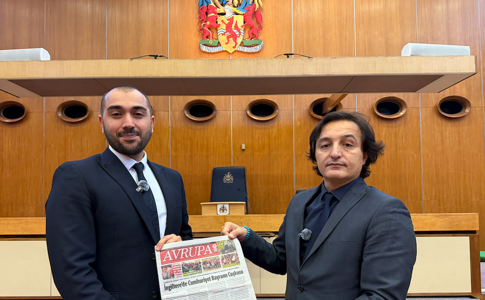 Birlikte büyüdük, toplum ve gazete uzun yolda arkadaş oldu, çeyrek asrı birlikte kutladık.