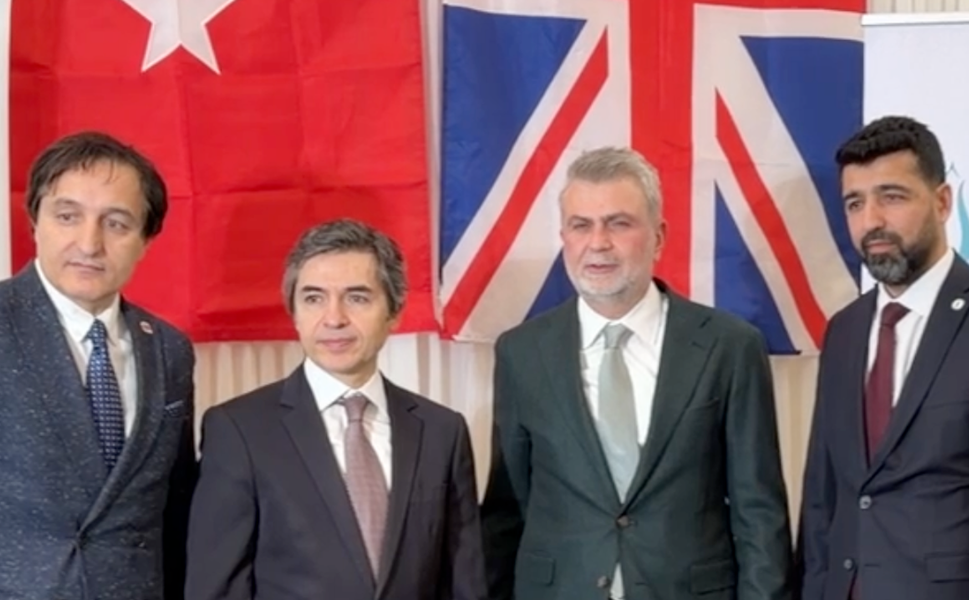 Uluslararası Demokratlar Birliği Birleşik Krallık İftar Programında Vatan Öz onurlandırıldı