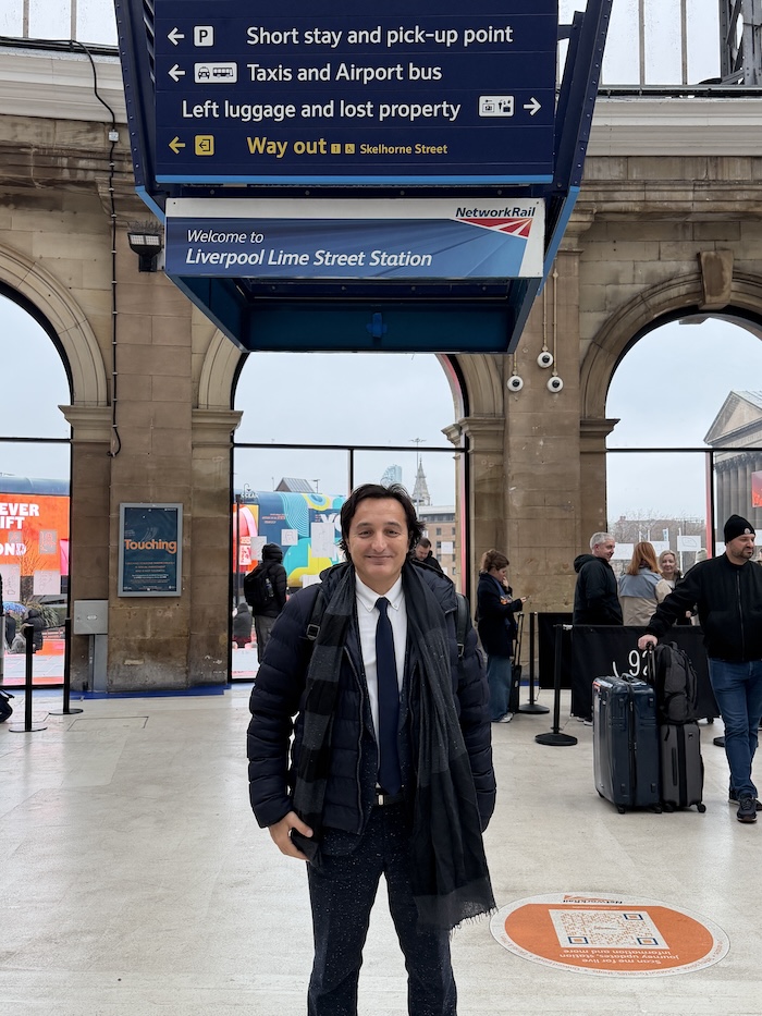 Liverpool Tren Istasyonu Gezi.jpg