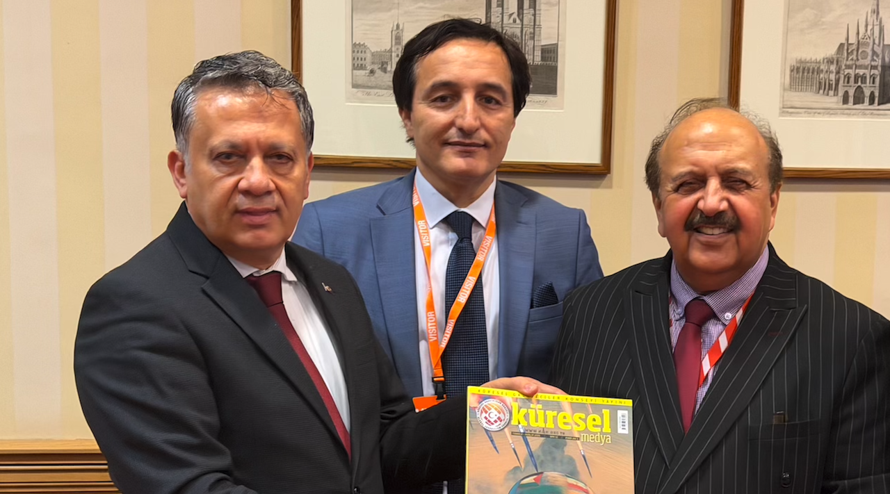 Lord Ile İngiltere Lordlar Kamarası’nda Beş Çayı